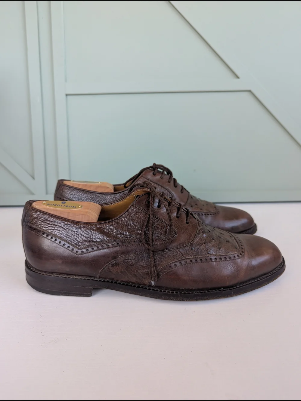 Mezlan oxford dress shoes featuring an exotic multi- material textured construct